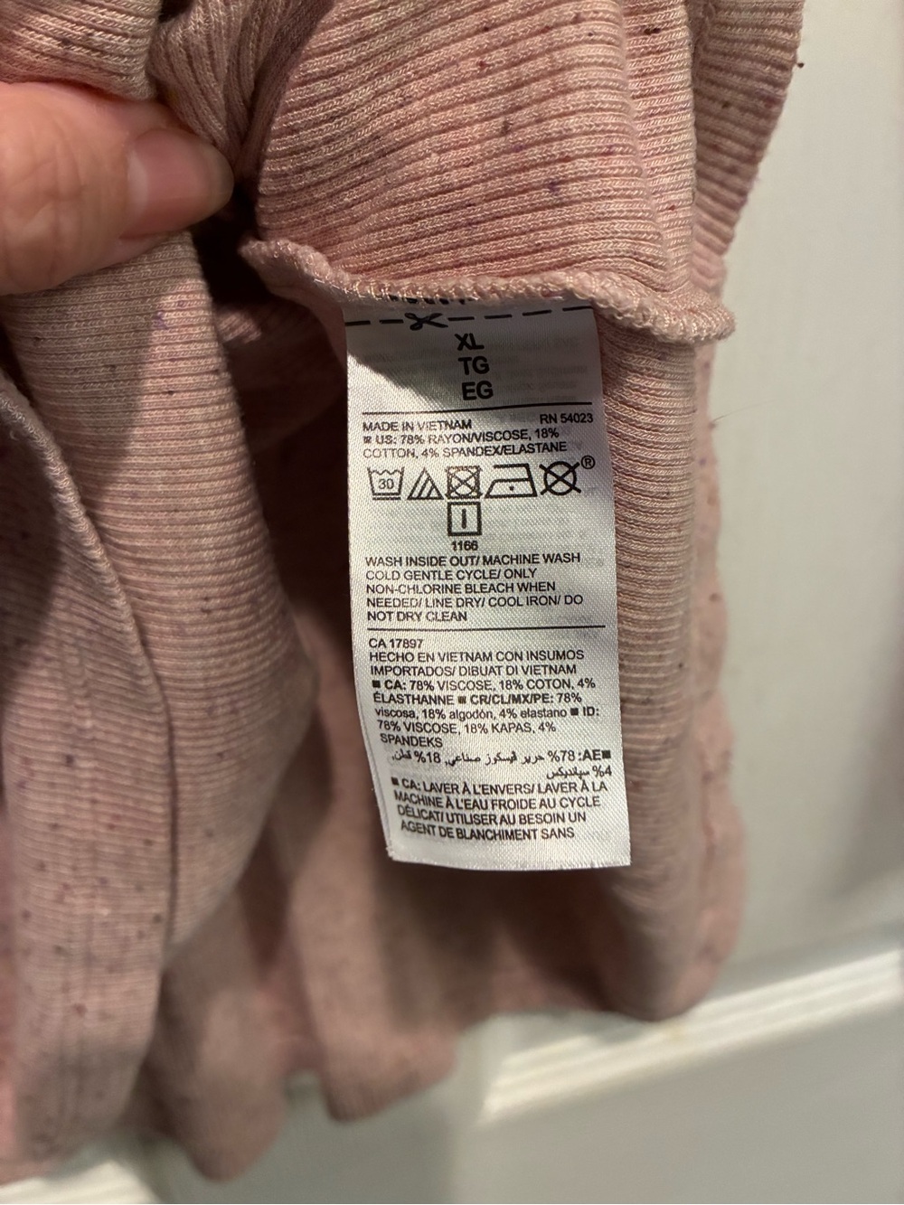 Old Navy Long-Sleeve Crewneck Top in Dusty Pink Speckle - Picture 4 of 6